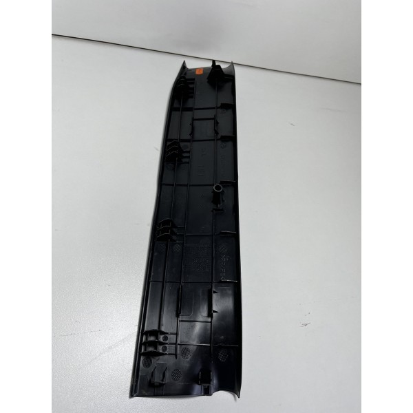 Soleira Interna Porta Traseira Direita Hilux 16/23 Original