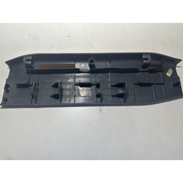 Soleira Porta Traseira Esquerda Hilux 2005/2015 Original