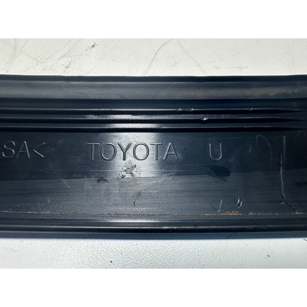 Moldura Grade Radiador Hilux Srv 2016/2018 Preto Original