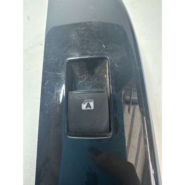 Comando Vidro Traseiro Direito Hilux 2017/2023