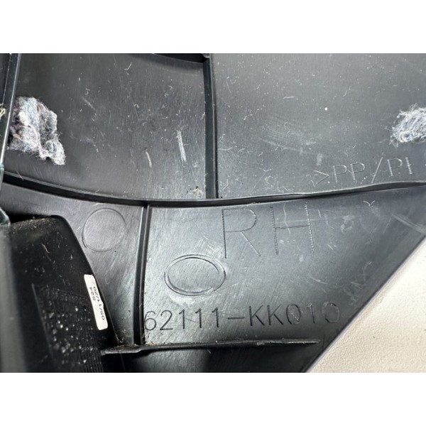 Acabamento Da Coluna Do Pé Dianteiro Direito Hilux Original