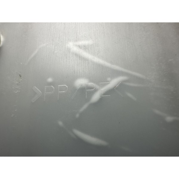 Base Suporte Caixa Bateria Hilux 2016/2021 Original