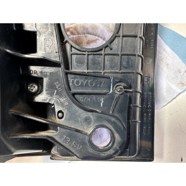 Lanterna Traseira Direita Hilux Sw4 Canto 16/20 Original