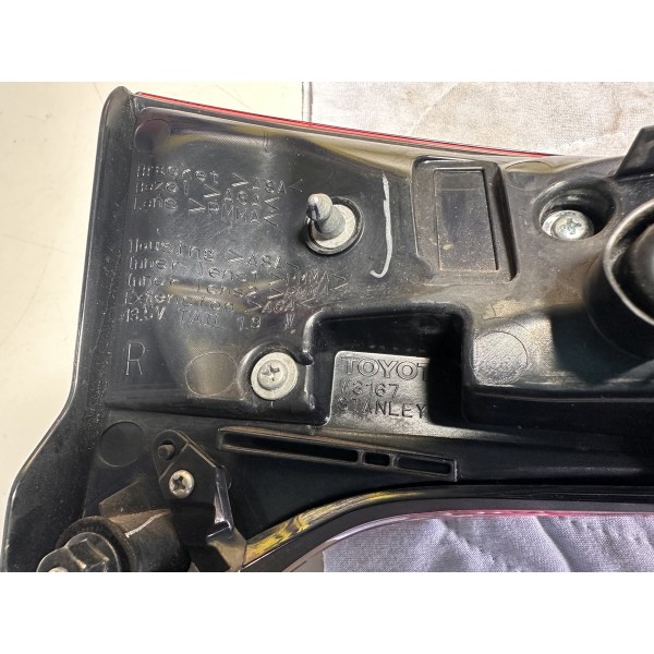 Lanterna Traseira Hilux Sw4 Tampa 16/20 C/led Original L/d