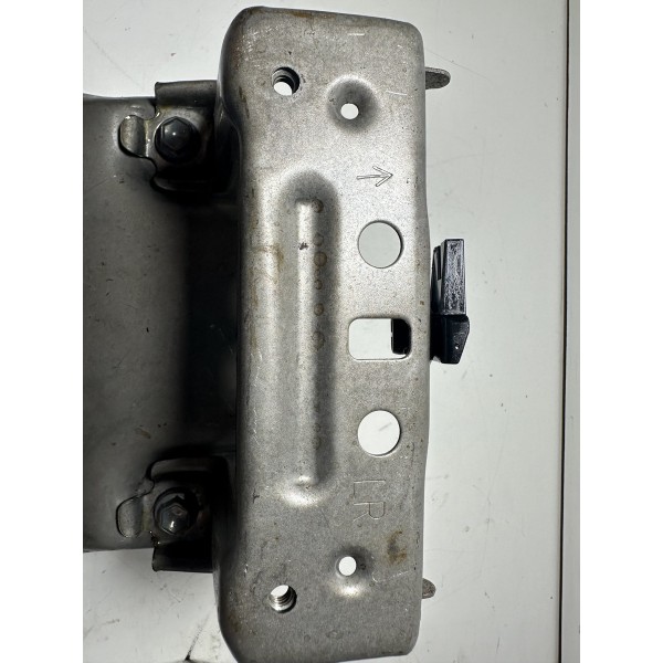 Suporte Do Duto De Ar Traseiro Hilux 2016/2020 Original