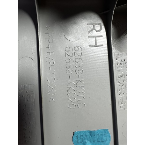 Acabamento Coluna Traseira Direita Toyota Sw4 Original