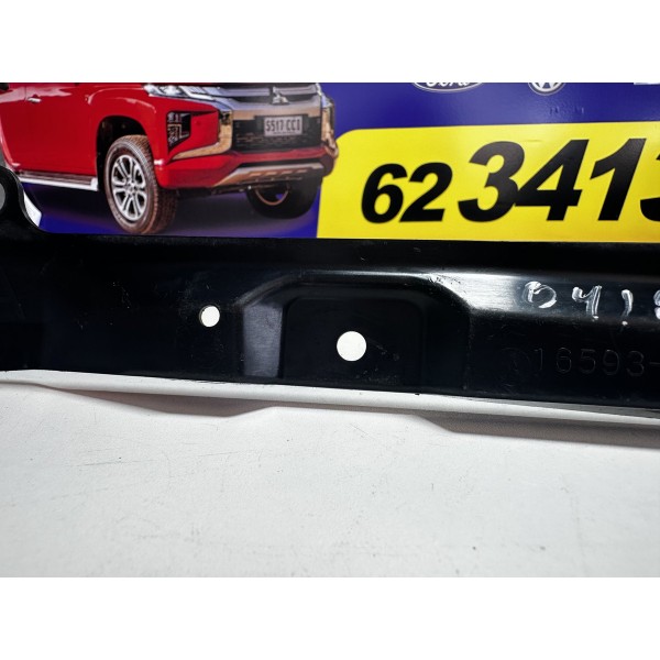 Defletor Superior Radiador Toyota Hilux 2016/2020