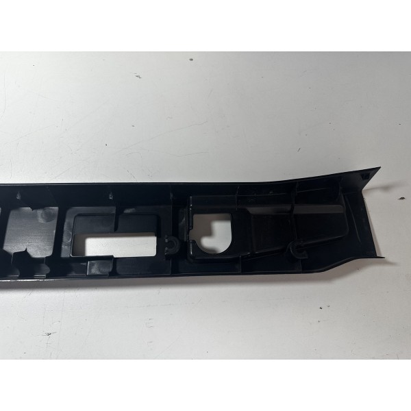 Moldura Traseiro Superior Hilux 2016/2020  Original