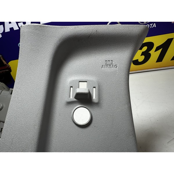 Acabamento Coluna Traseira Esquerda Hilux 2016/2020 Original