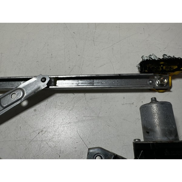 Maquina Vidro Elétrica Dianteira Esq New Triton 2.4 2022 Org