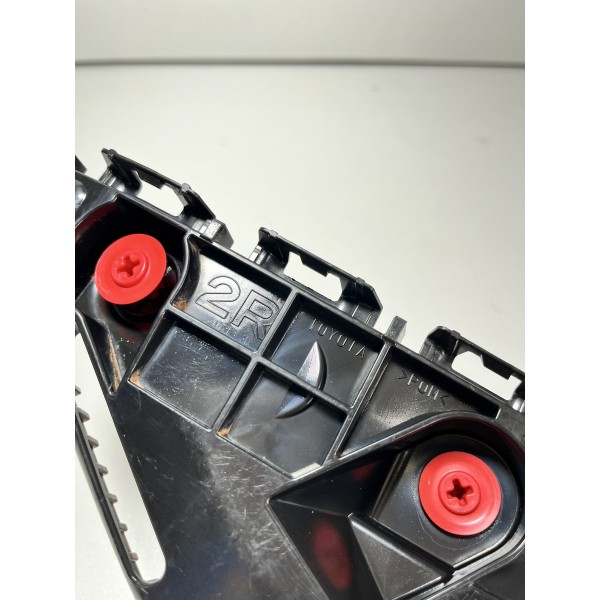 Guia Parachoque Dianteiro Hilux 16/18 Lado Direito Original