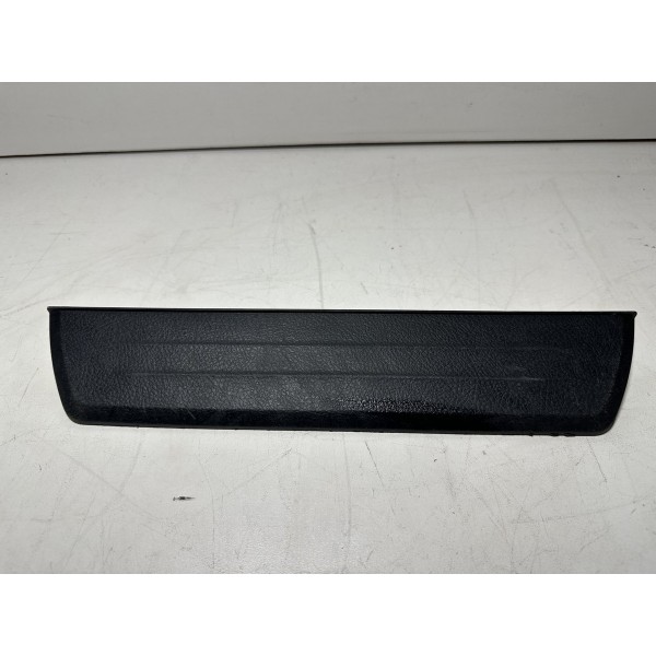 Soleira Moldura Porta Traseira Esquerda Hilux 2016/2020 Orig