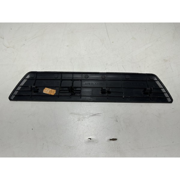 Soleira Moldura Porta Traseira Esquerda Hilux 2016/2020 Orig