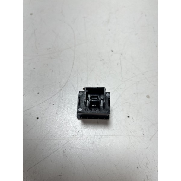 Tomada Auxiliar Usb Mitsubishi New Triton 2022/2023 Orig