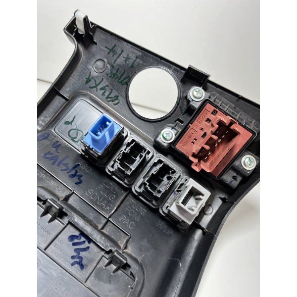 Moldura Painel Esquerdo New Triton 18/23 Tsla10070 Original