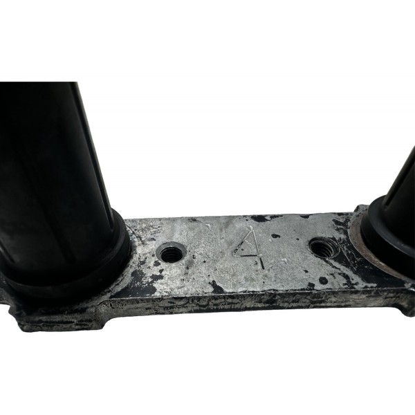 Suporte Jumelo Feixe De Mola Hilux Srx 2.8 2022 Original