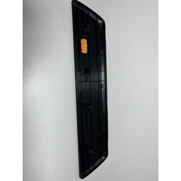 Soleira Porta Traseira Esquerda Hilux 16/23 Original