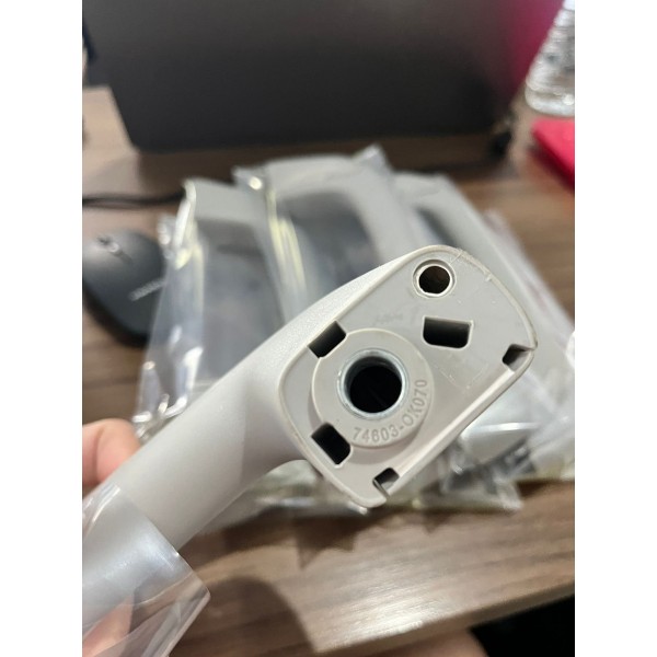 Alça Teto Puta Que Pariu Hilux Sw4 16/22 Original 174613d080