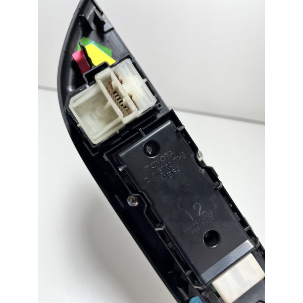 Comando Vidro Dianteiro Esquerdo Toyota Sw4 2.8 24/25