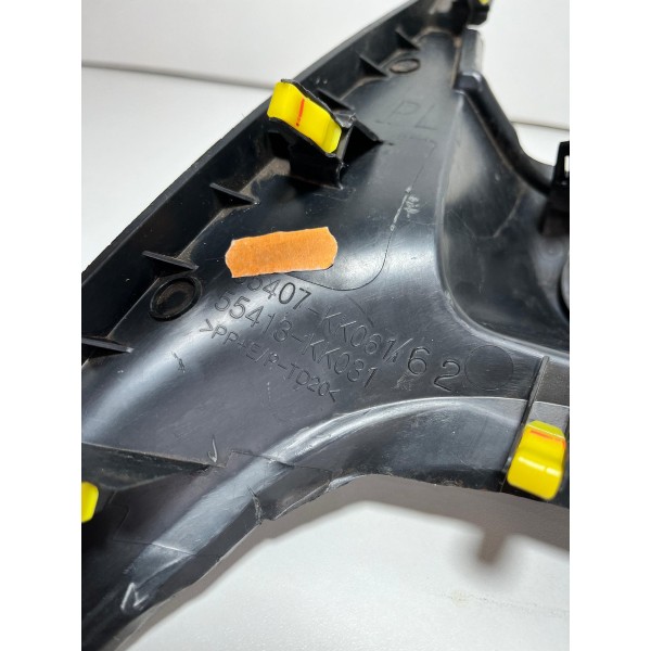 Moldura Tomada 12v Toyota Hilux Srx 2.8 2017 A 2023