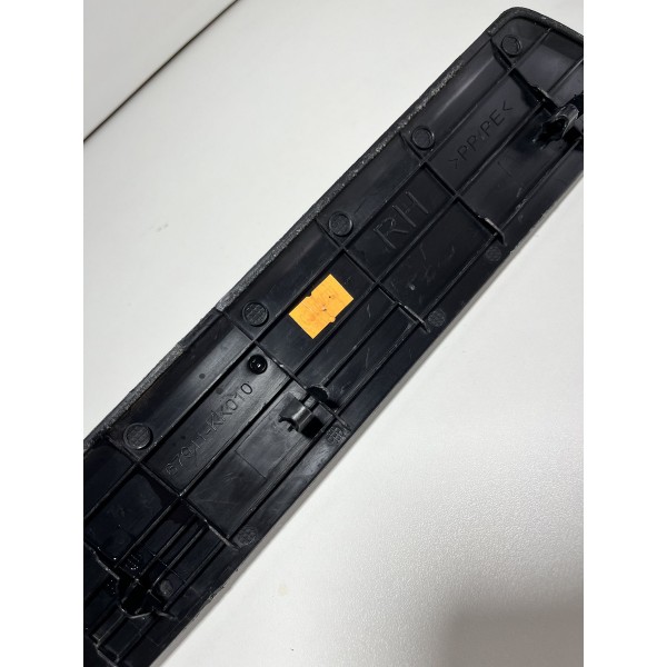 Soleira De Porta Dianteira Dir Hilux E Sw4 2016-23 Original