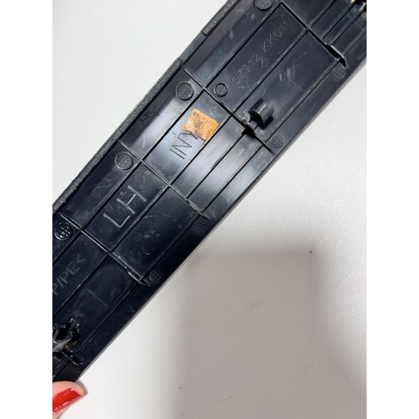 Soleira Porta Dianteira Esquerda Hilux Sw4 2016-23 Original