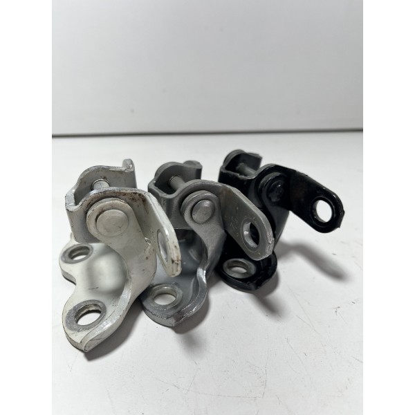Dobradiça Inferior Dianteira Esquerda Hilux Sw4 16/20 Orig