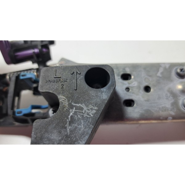Suporte Maçaneta Externa Diant Esquerda Hilux Sw4 15/20 Orig