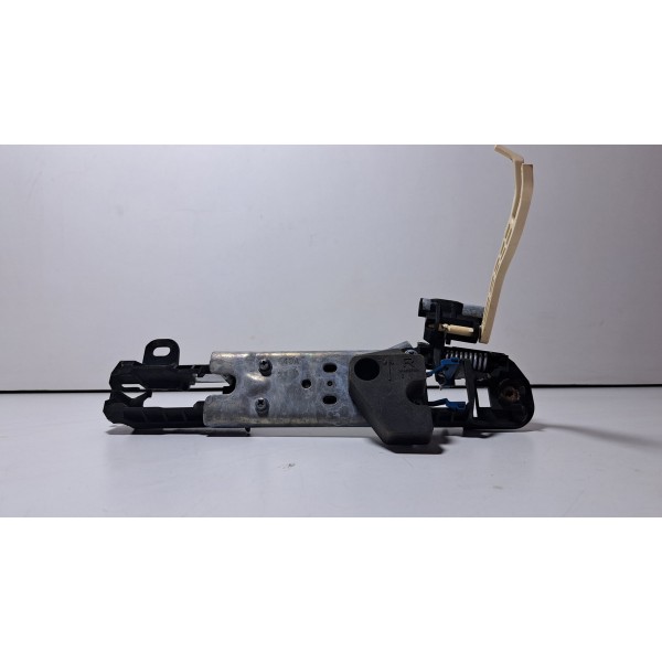 Suporte Maçaneta Externa Diant Direita Hilux Sw4 15/20 Orig