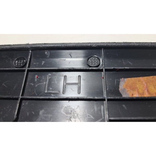Soleira De Porta Dianteira Esquerda Hilux 2016/2023 Original