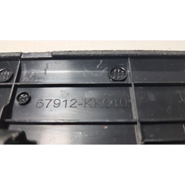 Soleira De Porta Dianteira Esquerda Hilux 2016/2023 Original