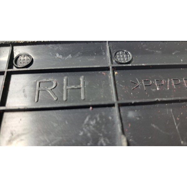Soleira De Porta Dianteira Direita Hilux 2016/2023 Original